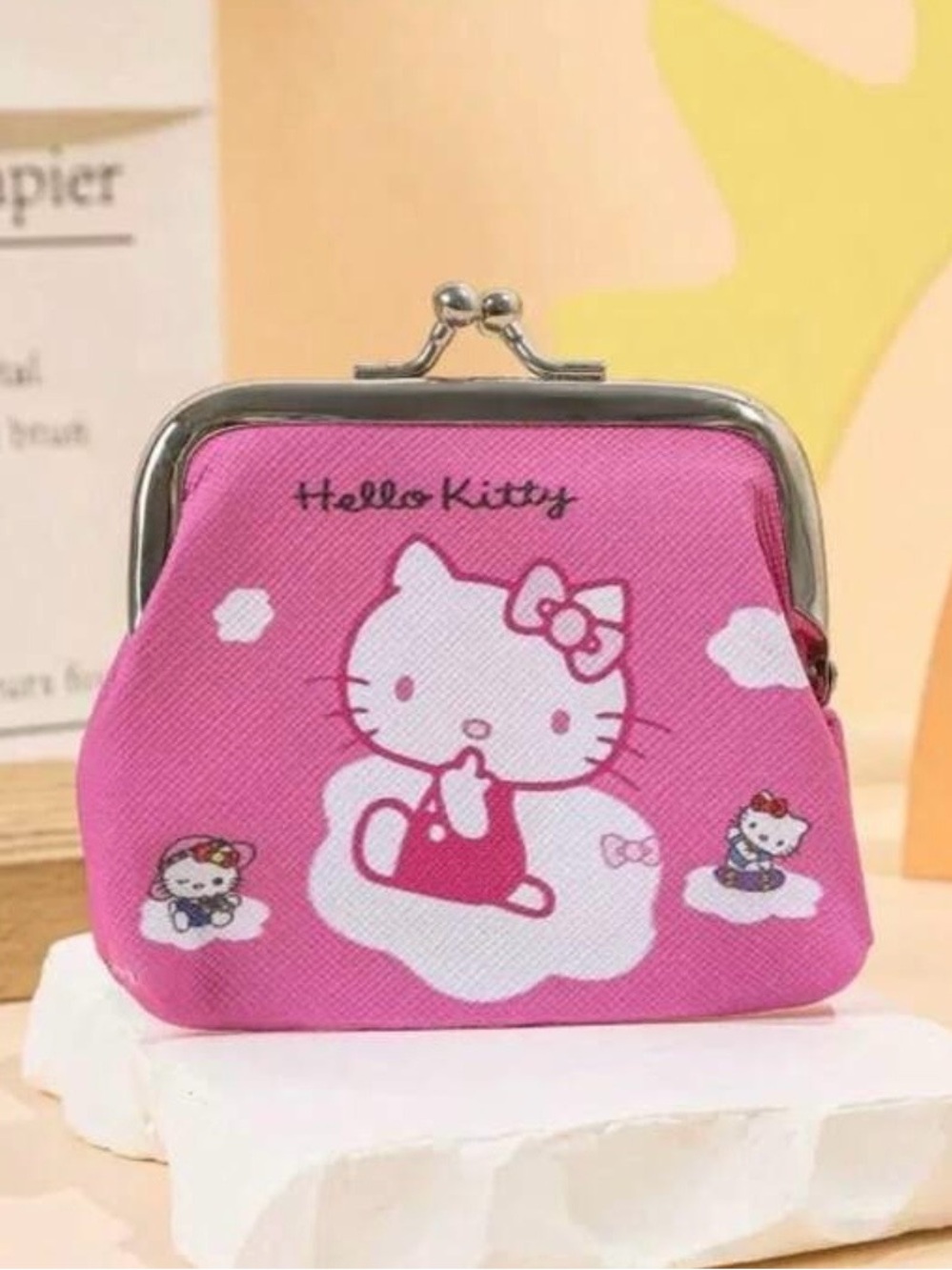 NEW Hello Kitty Kiss-Lock Coin Purse/Pouch